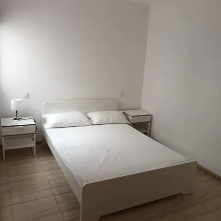 Vivienda Abreut Galindo, Teguise *